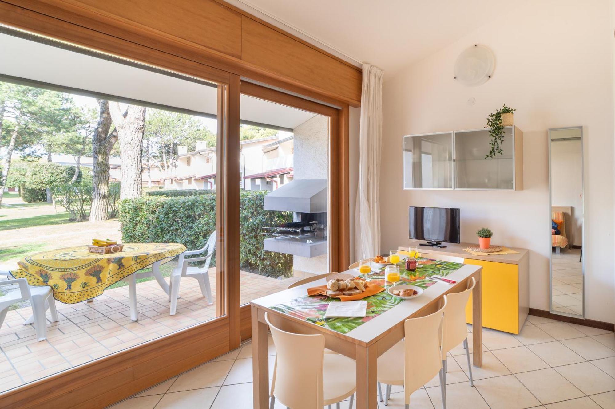 Villaggio Club Dei Pini 比比翁 外观 照片