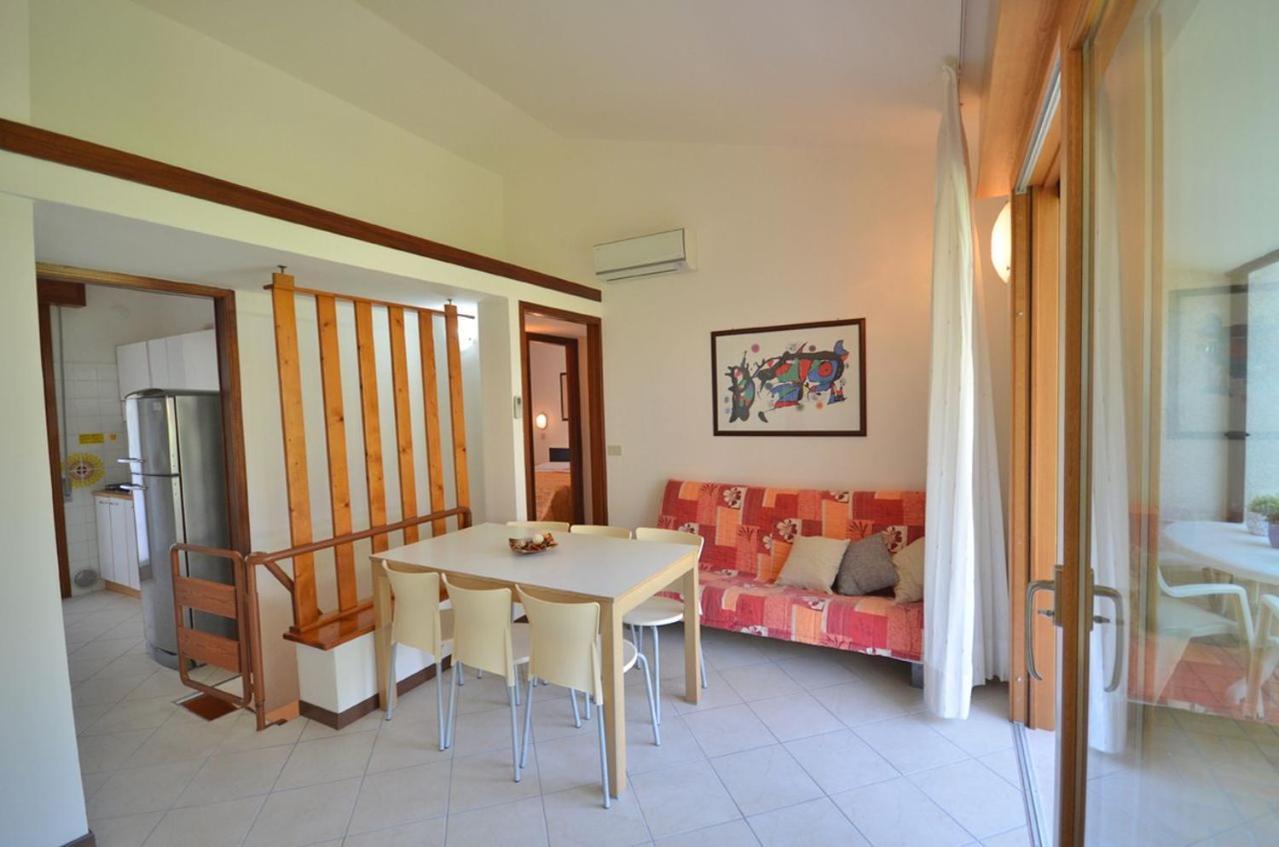 Villaggio Club Dei Pini 比比翁 外观 照片