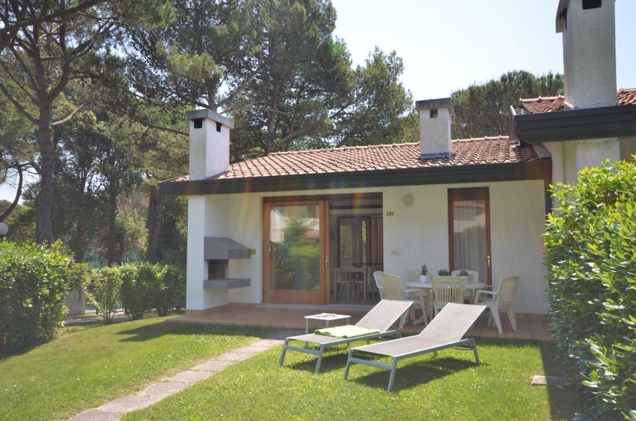 Villaggio Club Dei Pini 比比翁 外观 照片